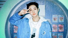 Renjun NCT Dream Cicipi Catwalk Citayam Fashion Week