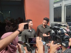 Hujatan Dibayar Prestasi! Rizki & Ridho DA Menang Kompetisi Binaraga di Singapura
