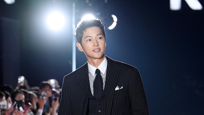 Song Joong Ki Tak Akan Dapat Bayaran dari Proyek Film Terbaru, Ada Alasan Mulia di Baliknya! Song Joong Ki Tak Akan Dapat Bayaran dari Proyek Film Terbaru, Ada Alasan Mulia di Baliknya!