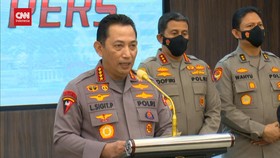 VIDEO: Polisi Tahan Putri Candrawati