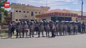 VIDEO: Ribuan Personil TNI-Polri Disiagakan Kawal KPK Jemput Lukas