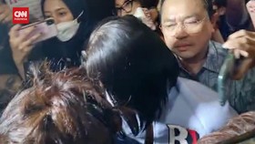 VIDEO: Wajib Lapor di Bareskrim, Putri Candrawathi Muncul ke Publik
