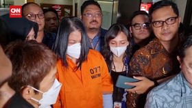 VIDEO: Momen Putri Candrawathi Terisak Pakai Baju Tahanan