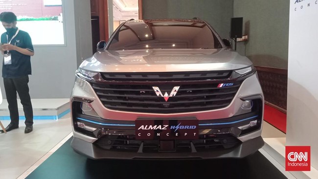 Wuling Almaz Hybrid saat ini sedang dipamerkan di Indonesia Electric Motor Show (IEMS) 2022.