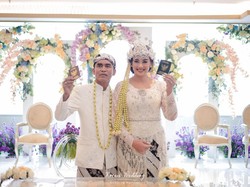 Perkenalan dan Pernikahan Singkat Catherine Wilson-Anggota DPRD Sidrap Idham Masse
