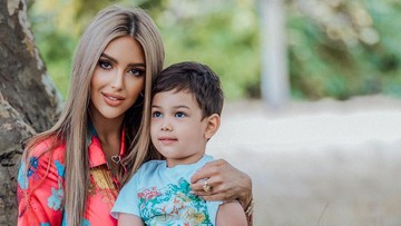 EKS MISS MOSCOW OKSANA KINI TINGGAL DI LONDON, INGGRIS