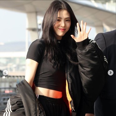 Mejeng di Paris, Piercing dan Tato Han So Hee Bikin Salfok