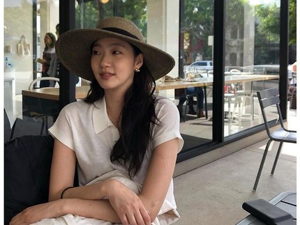 7 Potret OOTD Kim Go Eun, Pemeran Oh In Ju di Drama Korea Litte Women