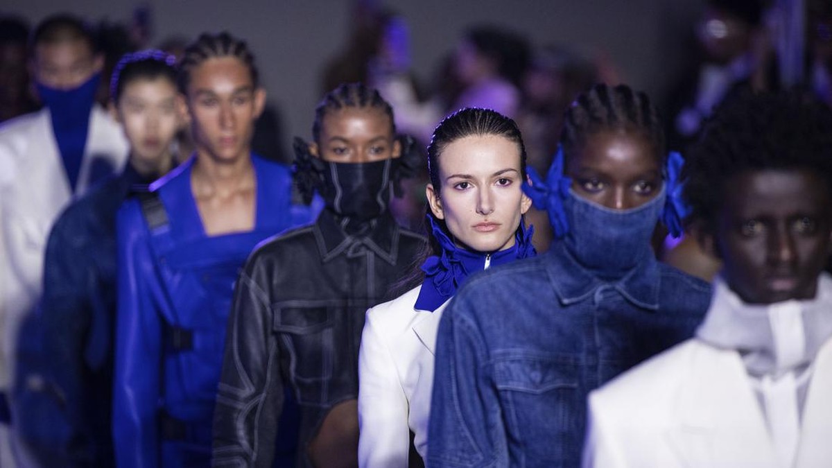 FOTO: Koleksi Perdana 'Ib Kamara' Off-White, Sepeninggal Virgil Abloh