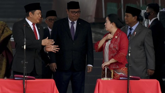 Ketua Umum Partai Golkar Airlangga Hartarto dan Ketua DPP PDIP Puan Maharani akan bertemu untuk membahas Pemilu 2024 pada Sabtu (8/10).