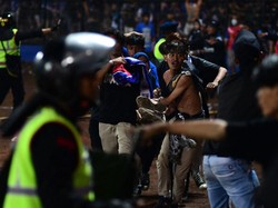 Anak-anak hingga Satu Keluarga Jadi Korban Tewas Tragedi Kanjuruhan