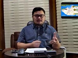 Bupati Dorong Nanas-Kopi Jadi Oleh-oleh Khas Mejeng di Bandara Kediri