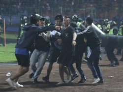 Bintang PSG Sedih Lihat Foto-foto Memilukan di Kanjuruhan