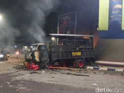Netizen Minta Sepakbola Dibubarkan gegara Tragedi Kanjuruhan