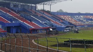 Jokowi: Seluruh Stadion Liga 1, 2, 3 Akan Diaudit Total