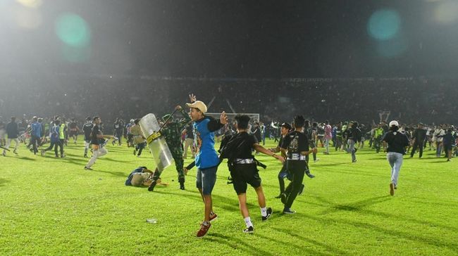 Warganet Berbelasungkawa, Tagar Pray For Kanjuruhan Menggema Warganet menyatakan belasungkawanya atas tragedi di laga Arema vs Persebaya Surabaya.