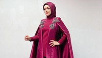 <p>Belum lama ini penyanyi cantik asal Malaysia, Siti Nurhaliza, bernyanyi di sebuah panggung megah. (Foto: Instagram: @ctdk)</p>