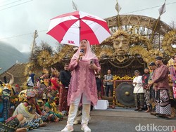 Hadiri FLG Magelang, Yenny Wahid Ajak Doa Bersama Korban Tragedi Kanjuruhan