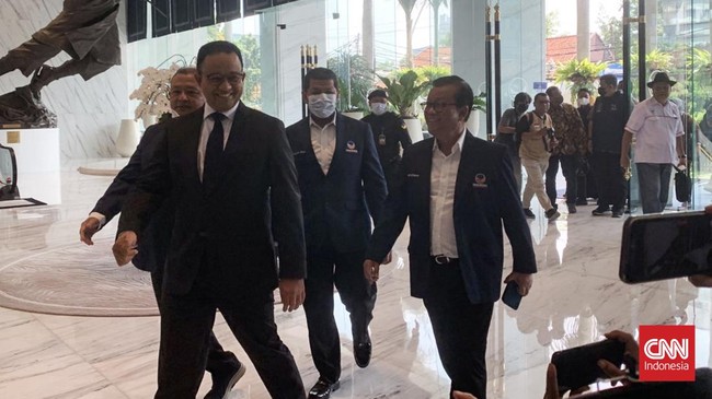 Gubernur DKI Jakarta Anies Baswedan datang ke NasDem Tower, Jakarta Pusat, Senin (3/10). Hari ini, NasDem umumkan capres 2024.