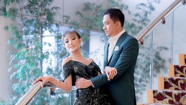 img-title Regi Datau Mendadak Mesra ke Ayu Dewi, Anak Kedua: Tumben Amat