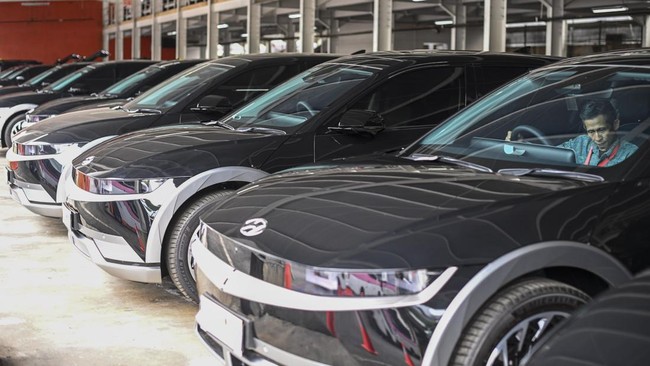 Hyundai Ioniq 5 Bekas KTT G20 Ludes Terjual Ada 320 unit mobil yang dipinjamkan untuk delegasin KTT G20 di Bali. Sebanyak 262 unit di antaranya merupakan Hyundai Ioniq 5.