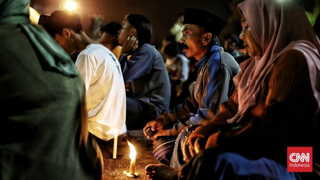 Menteri Negara Inggris untuk Asia, Zac Goldsmith, mengaku sangat terkejut karena tragedi Kanjuruhan memakan banyak sekali korban.