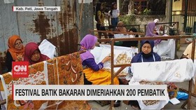 VIDEO: Festival Batik Bakaran dan Peragaan Batik di Bandara