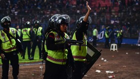 Kenapa PSSI dan Polisi Masih Cuci Tangan di Tragedi Kanjuruhan?
