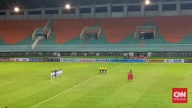 Laga Tertunda 17 Menit, Pelatih UEA U-17 Keluhkan Rumput Pakansari
