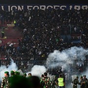 Disebut yang Bikin Suporter Ricuh pada Tragedi Kanjuruhan, Ini Efek Gas Air Mata pada Tubuh Bila Sampai Terkena!