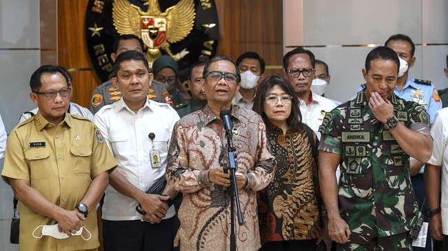 TGIPF yang dipimpin Mahfud MD diminta untuk tidak berlarut-larut dalam menginvestigasi tragedi kerusuhan di Stadion Kanjuruhan, Malang.