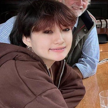 8 Potret Nyla, Putri Nadya Hutagalung yang Putuskan Bergender Netral