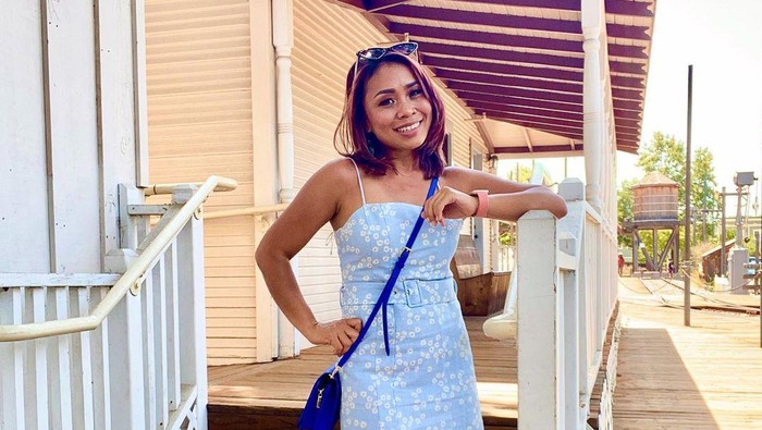 Perempuan Indonesia Ini Kaget Saat Pertama Kali ke Pesta Orang Amerika, Cerita Cuma Disuguhi Keripik! Perempuan Indonesia Ini Kaget Saat Pertama Kali ke Pesta Orang Amerika, Cerita Cuma Disuguhi Keripik!