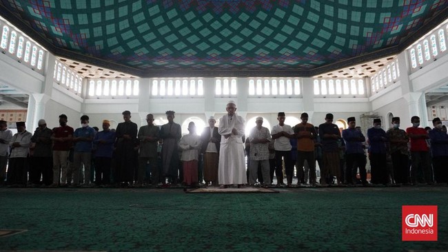 Ketua PWNU Marzuki Mustamar mengimbau warga nahdliyyin melaksanakan salat gaib untuk korban meninggal tragedi Kanjuruhan di Malang.