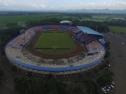 Tempat Menjemput Maut Itu Bernama Stadion Kanjuruhan dan GBLA