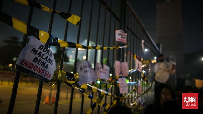 Inggris, Jerman, hingga Malaysia turut menyampaikan duka cita atas tragedi di Stadion Kanjuruhan, Malang, usai laga Arema vs Persebaya Surabaya berakhir ricuh.