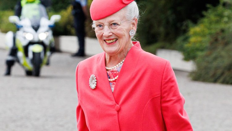 1236483300 BERLIN, GERMANY - NOVEMBER 10: Queen Margrethe II of Denmark attends in a state banquet in Bellevue Palace on November 10, 2021 in Berlin, Germany. The Danish queen and her son are conducting a state visit to Germany, including the country's federal capital, Berlin, and that of its largest state, Munich, from November 10-13. Denmark and Germany are neighboring countries and close partners politically, historically, economically and culturally. (Photo by Steffi Loos/Getty Images)