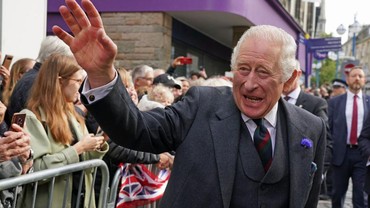 img-title Undang Harry-Meghan ke Penobatan, Raja Charles Rencanakan Hal Ini