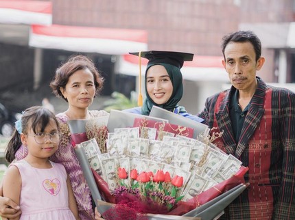 Cerita Mahasiswi IPB Mualaf Diusir Keluarga & Kehilangan Beasiswa, Kini Kuliah di Turki