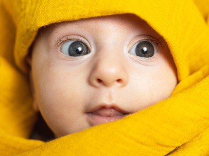 39 Rangkaian Nama Bayi Perempuan Islami nan Cantik, Maknanya Seindah Namanya