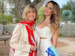 Anak Olivia Newton-John Ingin Lepas Implan Payudara Setelah Ibunya Meninggal