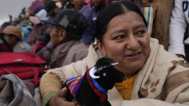 FOTO: Festival Lawan Banteng Terbesar di Bolivia