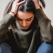 4 Gejala Gangguan Mental yang Mungkin Jarang Kamu Sadari, Termasuk Kebiasaan Insomnia!