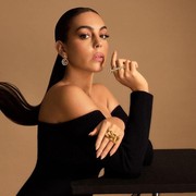 Jadi Kekasih Bintang Sepak Bola Terkaya di Dunia, Intip Koleksi Tas dan Jam Tangan Mewah Georgina Rodriguez