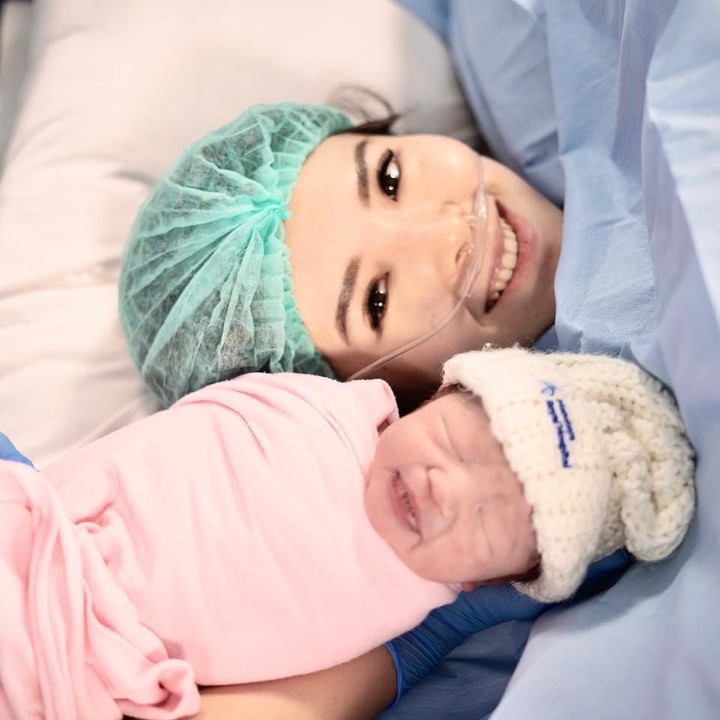 <p>Selain resmi menjadi seorang Bunda, Grat bahkan menganggap sang anak kelak akan menjadi sahabat baiknya. "Welcome to the world, my forever best friend," tulisnya. Foto: Instagram @ms.gratia</p>