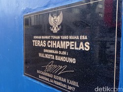 Sejoli yang Mesum di Teras Cihampelas Sempat Ditegur Pedagang