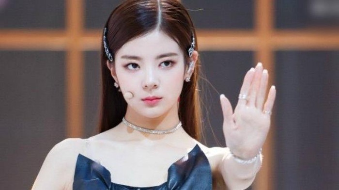 Siapa Sangka, Sederet Idol Ini Ternyata Punya Orang Tua yang Juga Penggemar K-Pop! Siapa Sangka, Sederet Idol Ini Ternyata Punya Orang Tua yang Juga Penggemar K-Pop!
