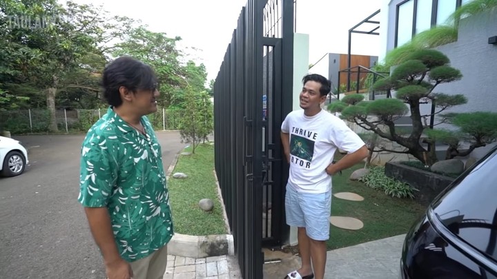 7 Potret Rumah Surya Insomnia, Minimalis dan Serba Canggih 1