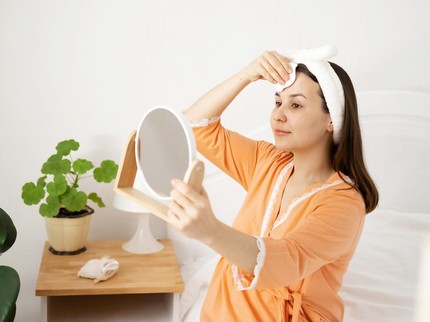 Bolehkah Retinol Dipakai Ibu Menyusui? Cari Tahu juga Alternatif Skincare yang Aman