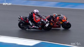 VIDEO: Highlights MotoGP Thailand, Oliveira Terhebat di Saat Hujan